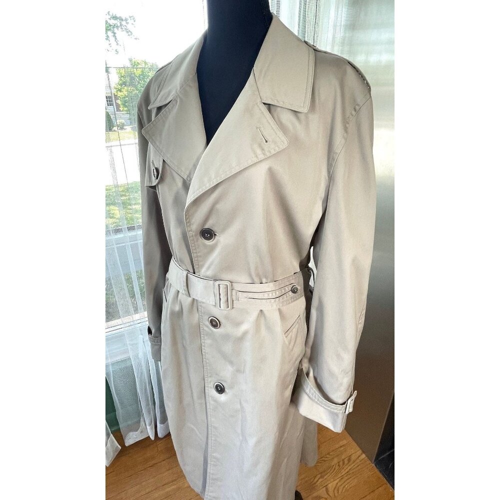 Vintage 1980s Pierre Cardin tan trench coat, gender neutral, (Medium)